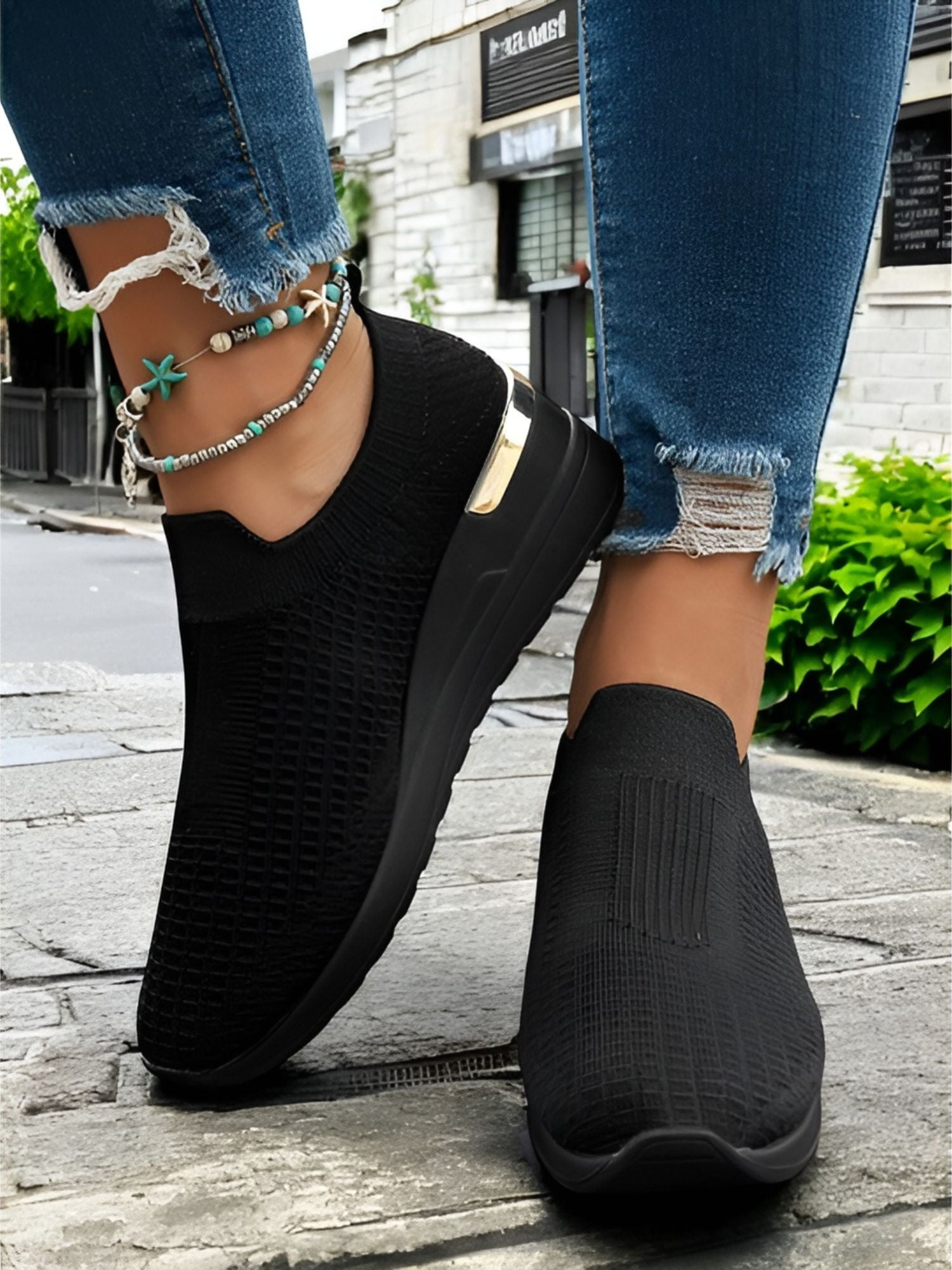 Black / 14